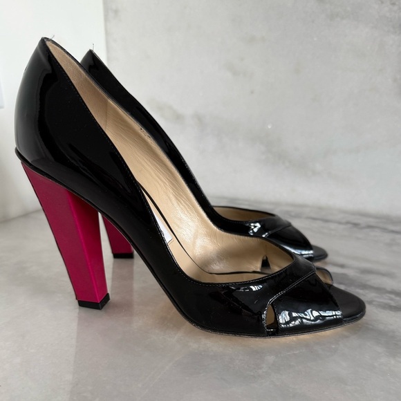 Jimmy Choo Black Patent Heels with Pink Accent & Gold Bottoms • 39 - Picture 8 of 9